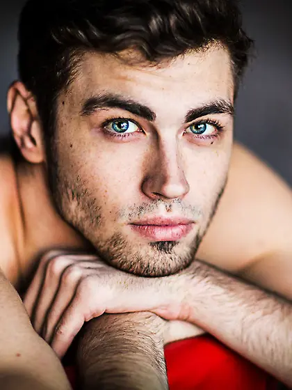 White young gay majesticbulge