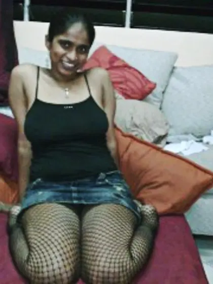 Brunette ariannareale adamstorm perform