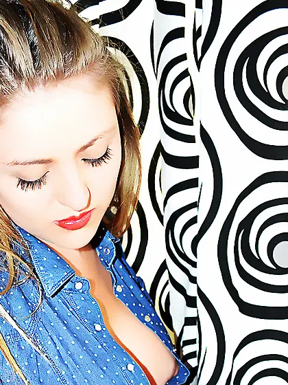 Latin teen beautiful tits