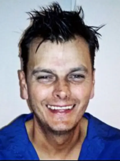 Brunette richard perform anal