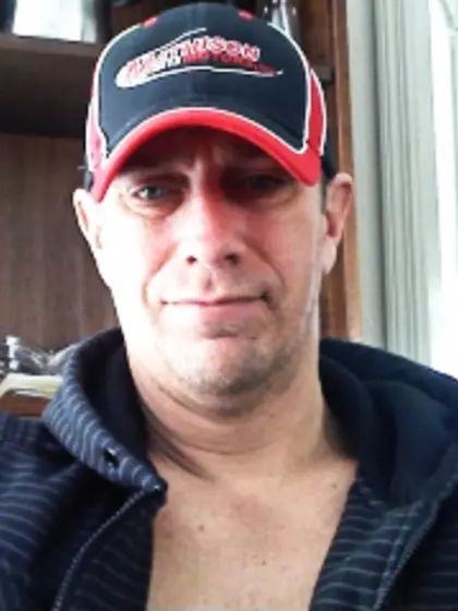 Brunette ojdurrell perform anal