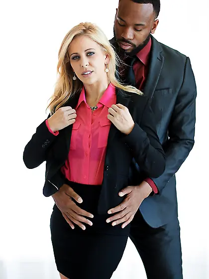 Dazzling MILF Cherie DeVille spreads legs to take massive black