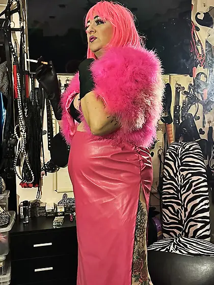 HOOKER BARBIE -SHIRLEY