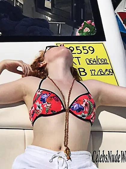 Molly Quinn Really Is The Queen B