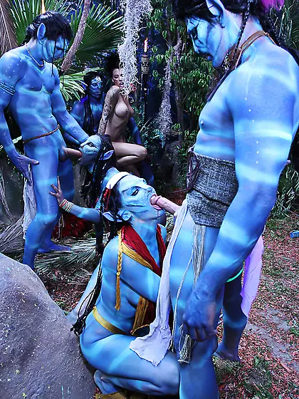 Avatar heroes Misty Stone,  Chanel Preston and Juelz Ventura enjo