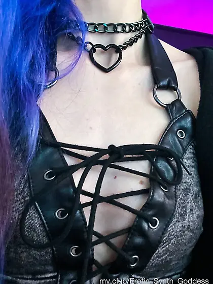 Synth Goddess Free Photos