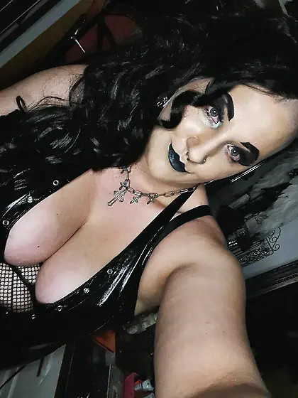 sexy Gothic Queen
