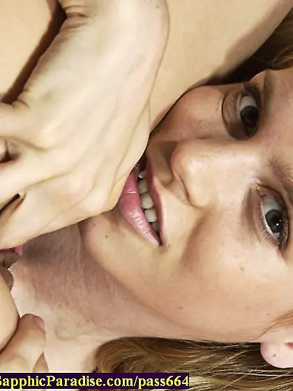 Sapphic Erotica beautiful lesbian girls