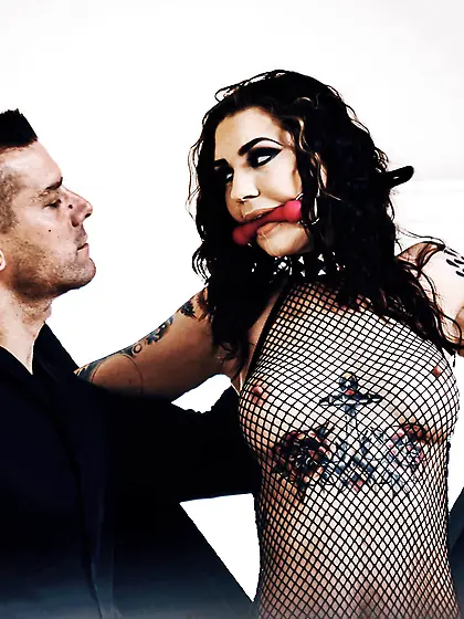 Rocky Emerson gets her eager cunt fingered and asshole drilled