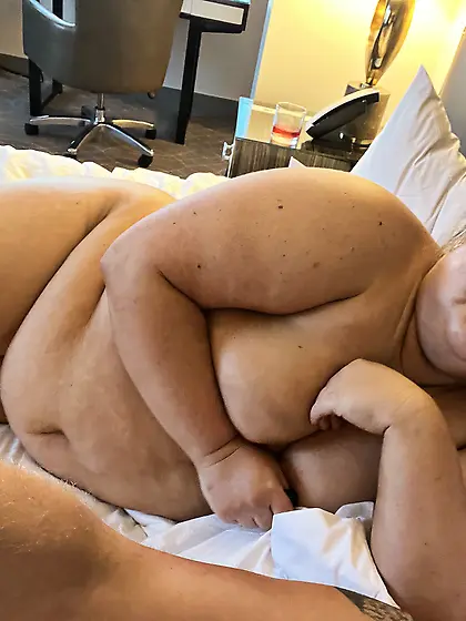 My sexy girly legs and my butthole full of jizz