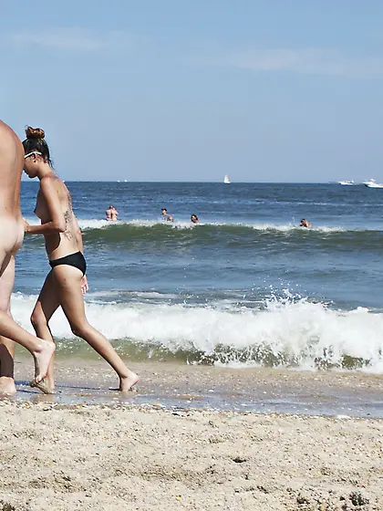 Candid beach girls #01