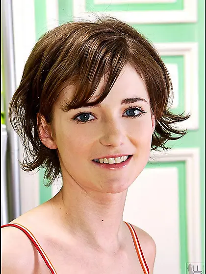 Brawny stud banging young teenie Amy senseless stuffing his mass