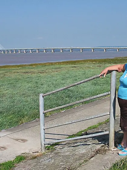 Antalizing platinum blonde grandma