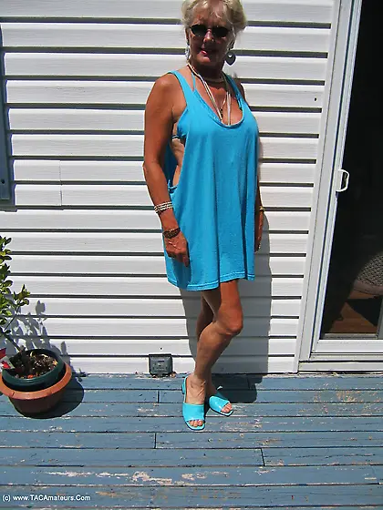 Bikini Blow Jobs Ruth from United States