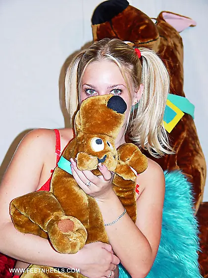 Chastity - Feet,  Scooby and feather