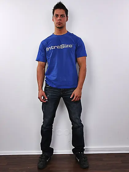 Hot bodybuilder will shoot a big load