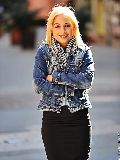 Nomi Melone from Hungary