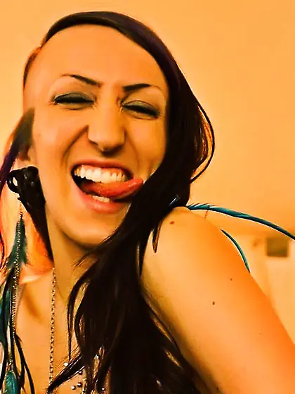 Hot close-ups of kinky brunette Alecia Afterlife doing make-up a