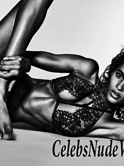 Cindy Bruna Sexy Photo