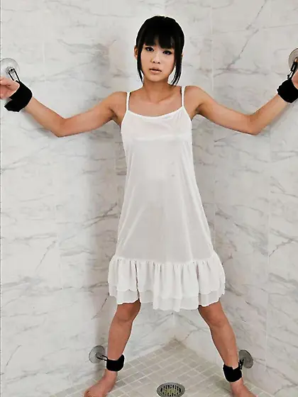 Submissive asian girls