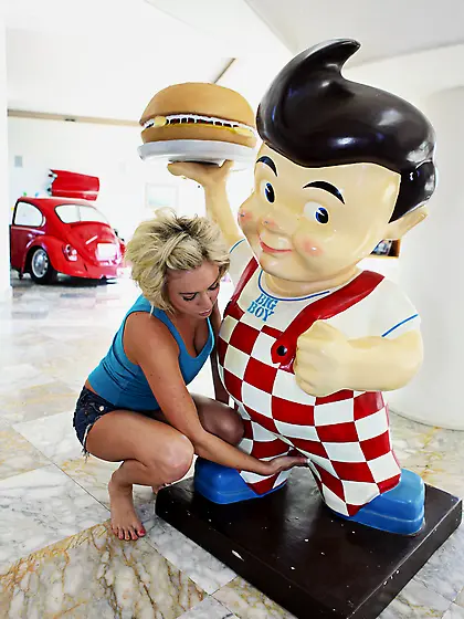 Ashli Orion Jennifer White Victoria White strip their lingerie a