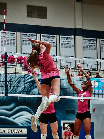 Community College Volleyball