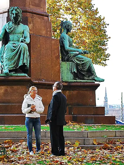 Photographer liked babe and invited her home for an obscene phot