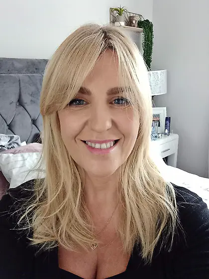 Slut mom Linda exposed