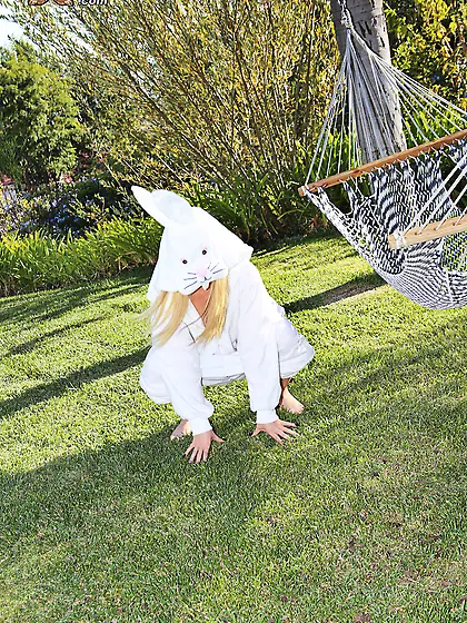 Black males dislike white robes with hoods and they punish Kagne