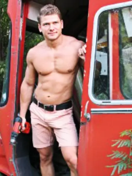 29 yo blonde Austinshade.