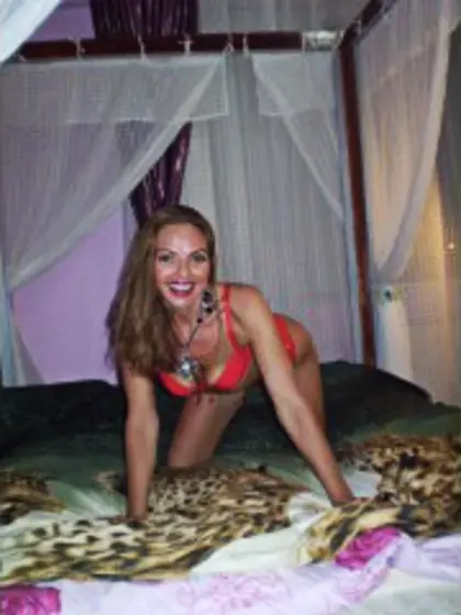 Blonde Twoamber Zoom.