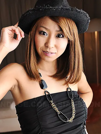 Flexible Japanese girl takes off her elaborate costume