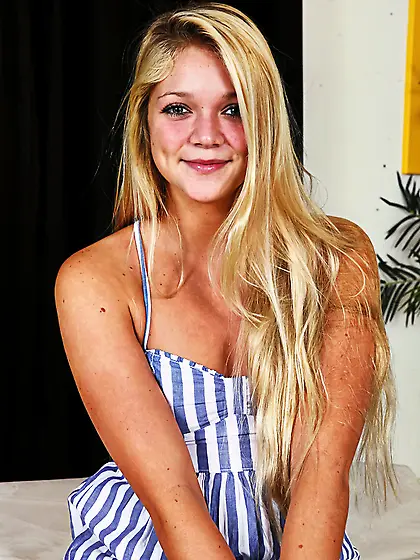 Bright-eyed cutie simply lovers