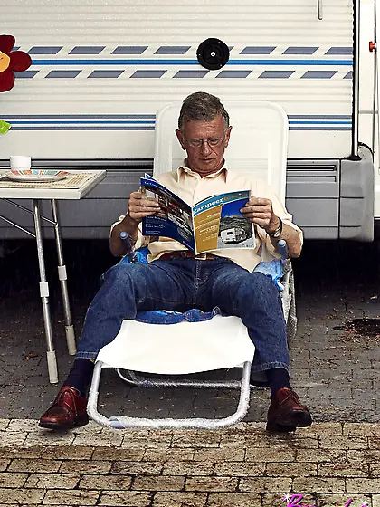 Hot blonde tee helen