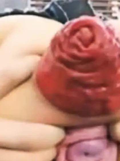 Hi everyone it's looselisaloy check out how loose my holes a