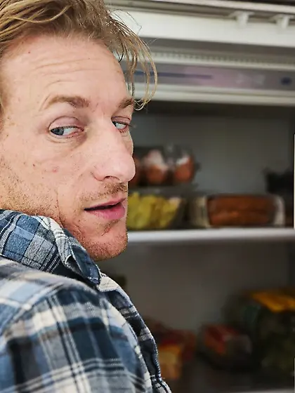 Man is going to eat but fucks beautiful girlfriend in the kitche