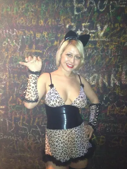 ROMA WHORE FUCKING ME FOR RENT IN LONDON 2014