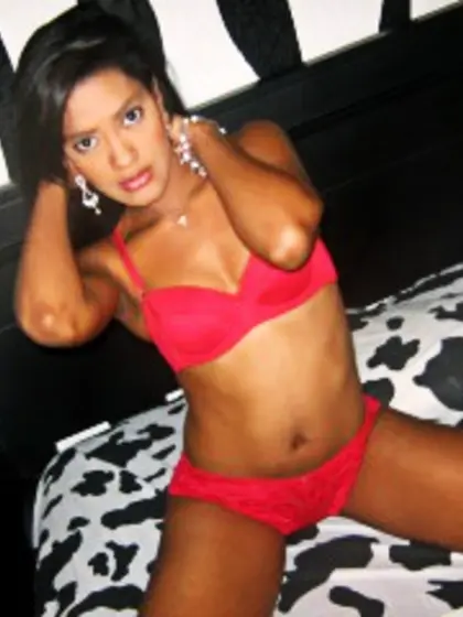 Brunette glenda perform anal