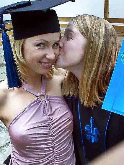 Some more bra-less nips!