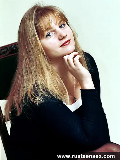 Big tits teen blonde in night dress