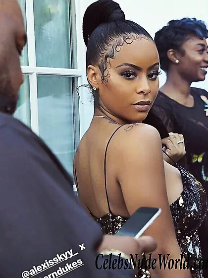 Alexis Skyy Nip Slip