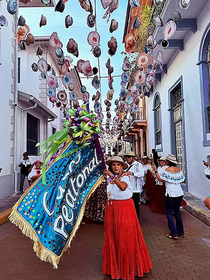 wwyd with hot wannabe gym slut ness?