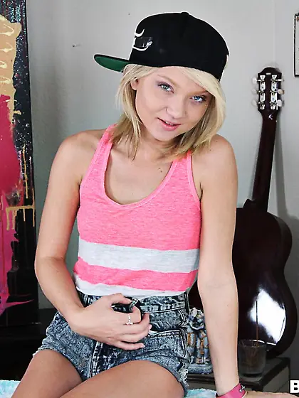 Mr Anal has a BIG suprise for cute little Dakota Sky today.  We h