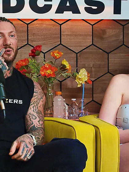 Curvy hoes Abigaiil Morris and Toochi Kash share tattooed stalli