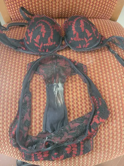 Wife's dirty undies /Culottes sales/Dirt pants/