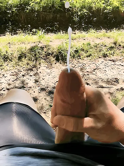 Cumshot in Mid Flight