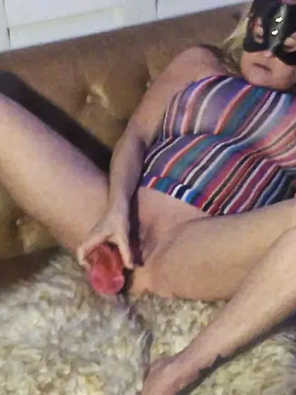 Busty MILF plays with dildo