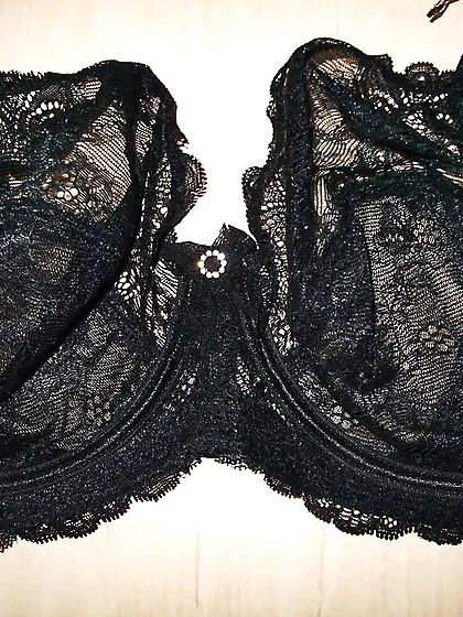 Le nouveau soutif de ma belle-soeur taille 100E !!!!!