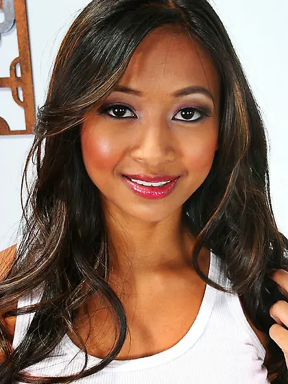 Two cute lesbians Kina Kai and Mia Smiles licking and dildoin ea