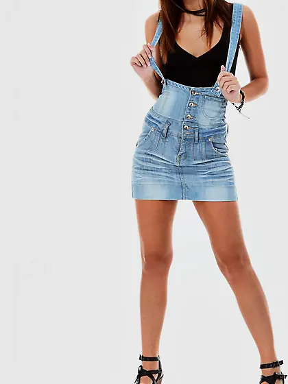 The time has come for stunning Jenny Twistys to show off her hun